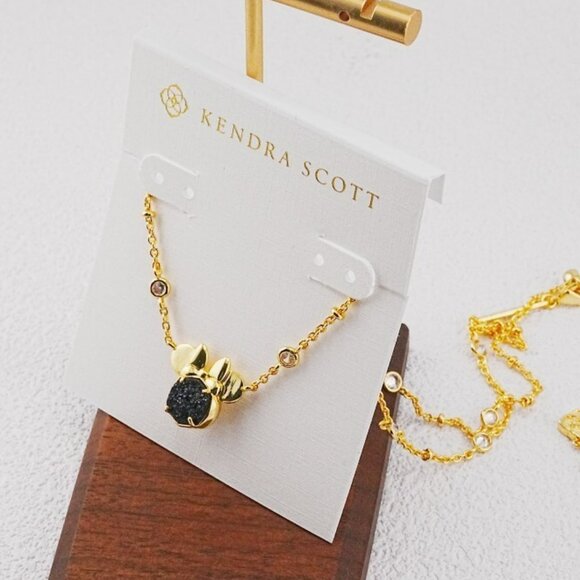 Kendra Scott Gold Minnie Mouse Short Pendant Necklace - Picture 2 of 2